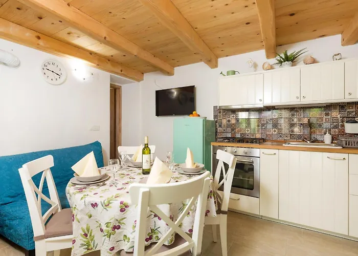 In With Kitchen * Punta Križa