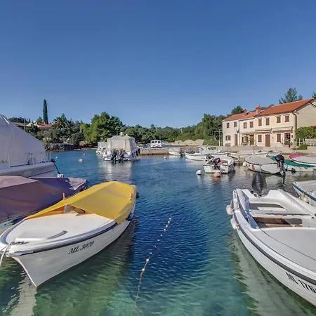 Tatil Evi In With Kitchen Punta Križa