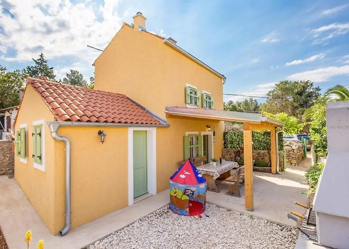 In With Kitchen بيت للعطل Punta Križa