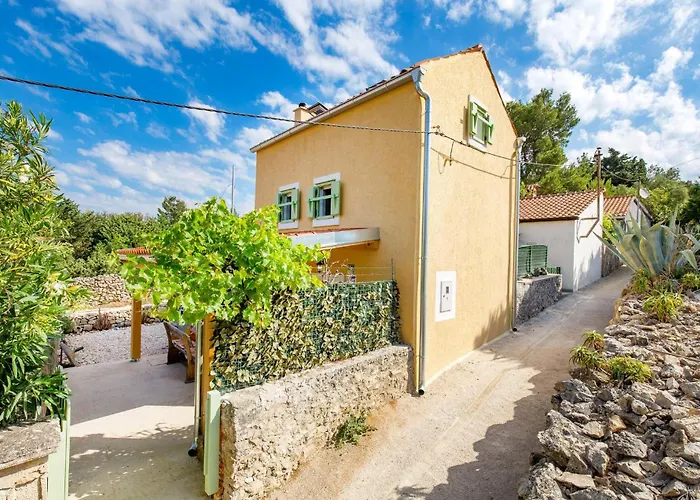 In With Kitchen بيت للعطل Punta Križa